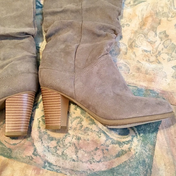 🌺Rue21 Taupe Suede Scrunch Boot (6/7)🌺 - Picture 8 of 14